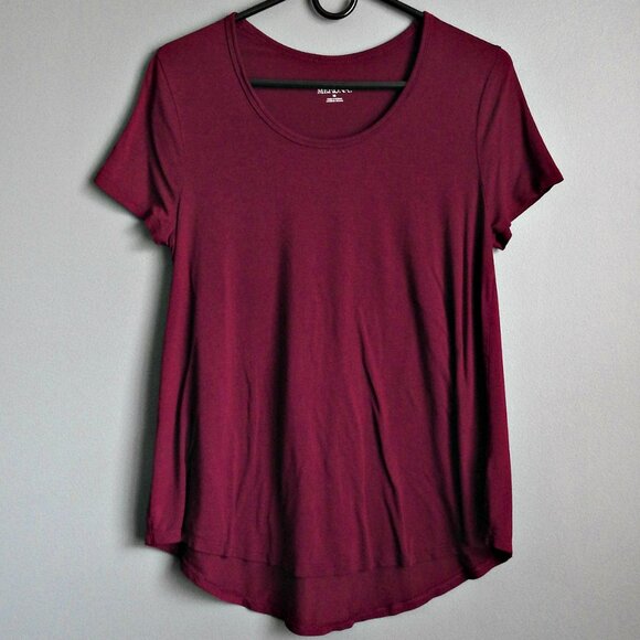 Merona Maroon Scoop Neck Short Sleeve Shirt - Size Medium - Picture 1 of 4